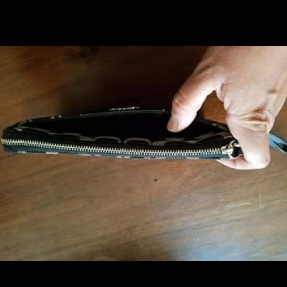Coach Wallet - Picture 4 of 4